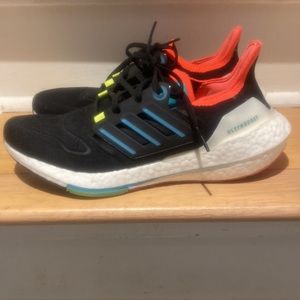 Adidas Ultra Boost women’s  8.5